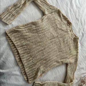 Brand New Sweater! Ideal for fall season!